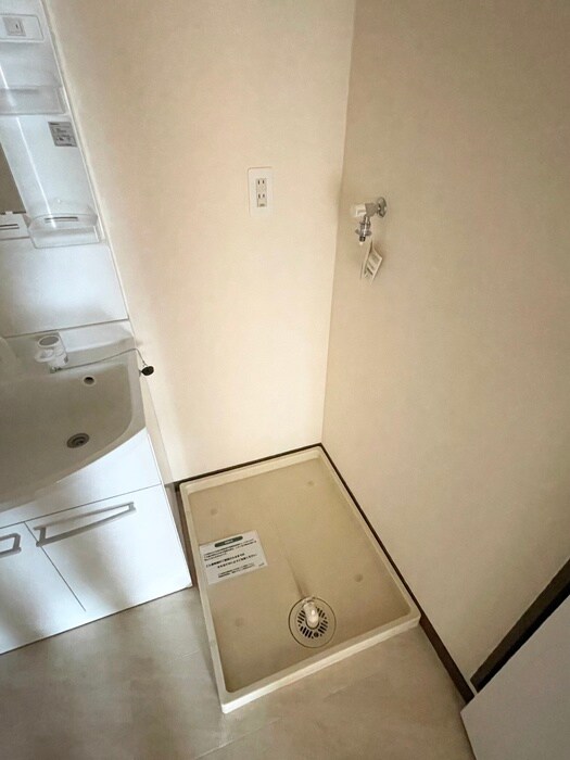 物件内観写真18　(洗濯機置場)