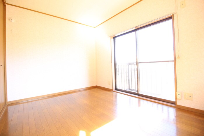 物件内観写真8　(居室)