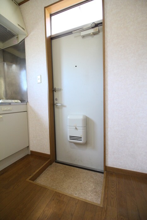 物件内観写真14　(玄関)