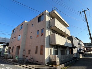 ファミ－ル秀和外観写真