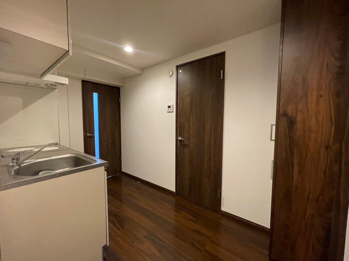 物件内観写真15　(廊下)