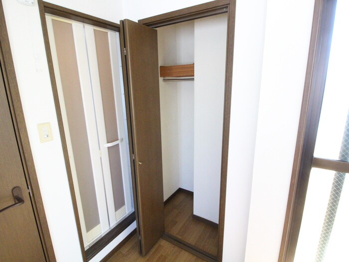 物件内観写真11　(収納)