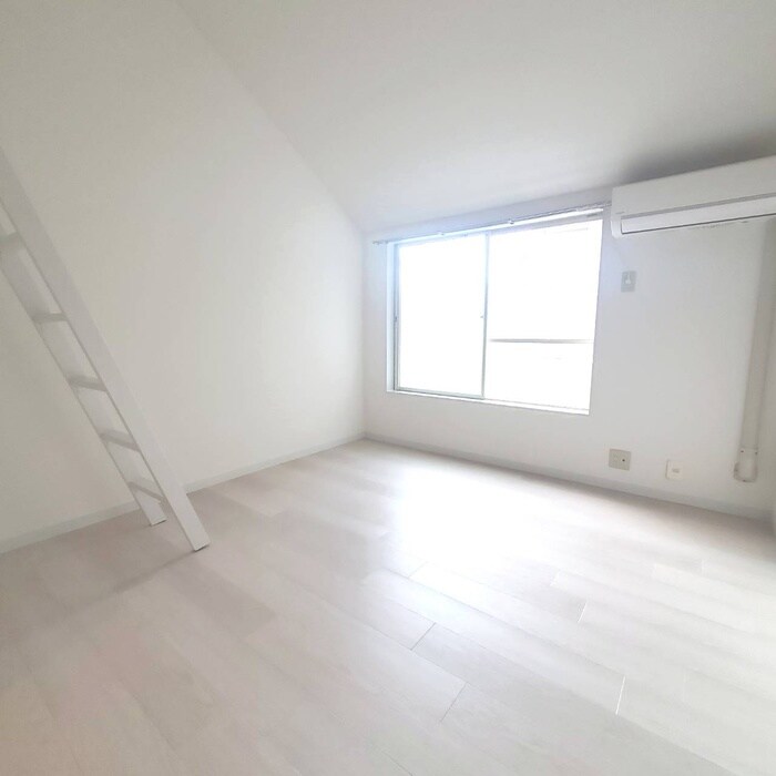 物件内観写真12　(室内からの展望)