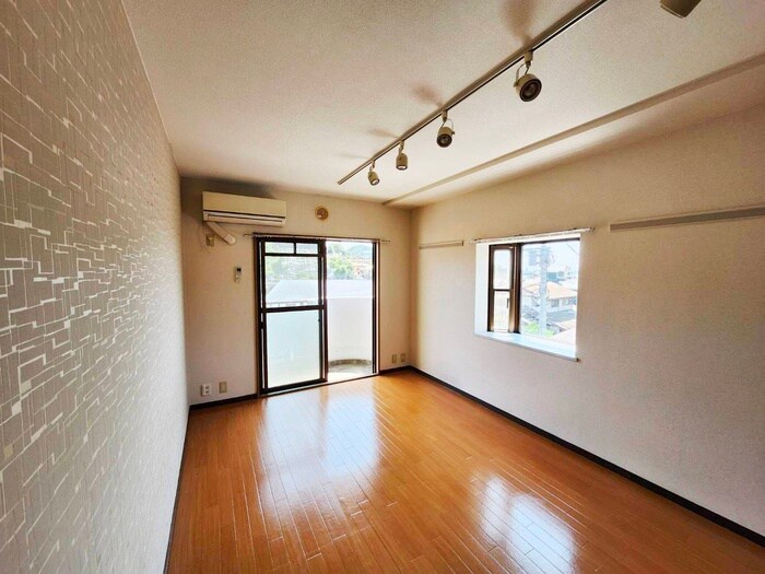 物件内観写真9　(居室)