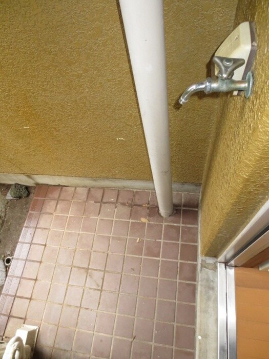 物件内観写真14　(洗濯機置場)