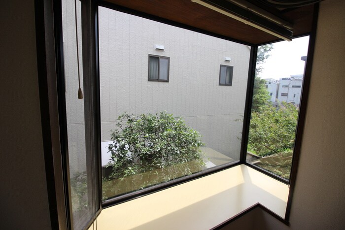 物件内観写真20　(室内からの展望)