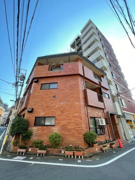 岡部ビル外観写真