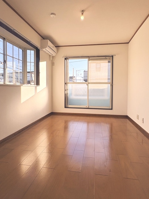 物件内観写真4　(居室)