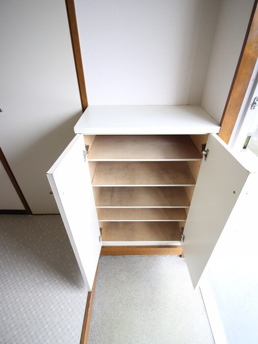 物件内観写真15　(靴箱)