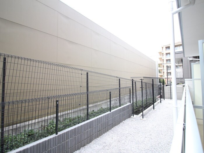 物件内観写真16　(室内からの展望)