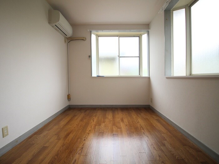 物件内観写真9　(居室)