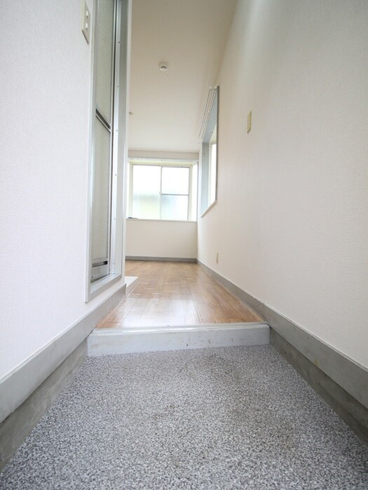 物件内観写真14　(玄関)
