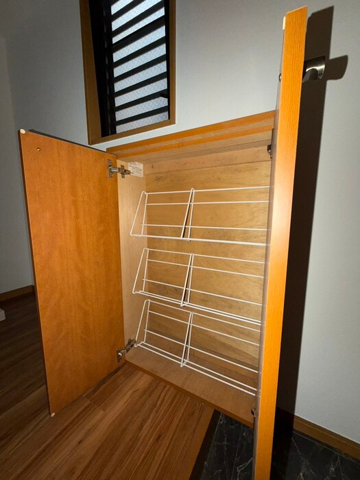 物件内観写真14　(靴箱)
