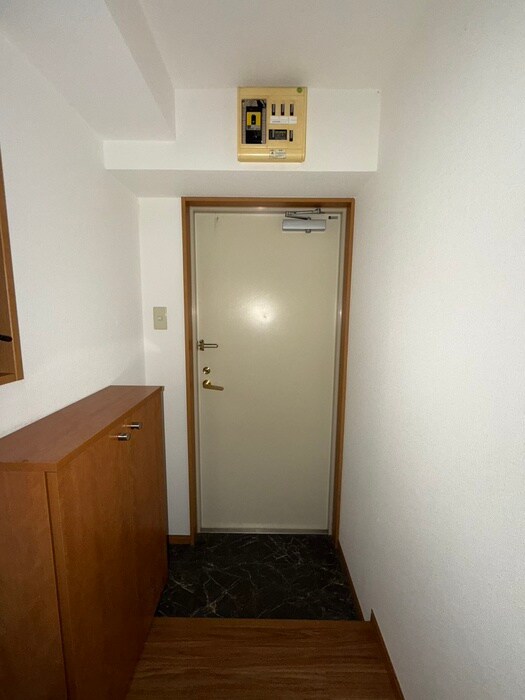 物件内観写真15　(玄関)