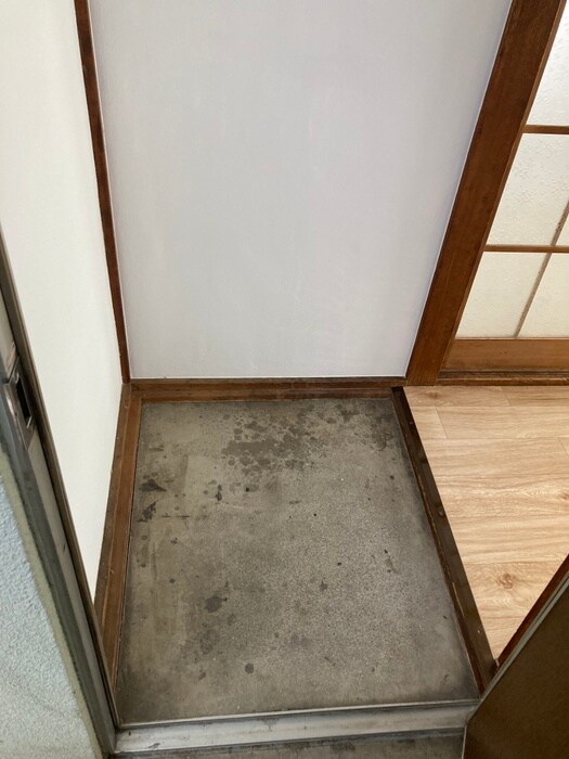 物件内観写真7　(玄関)