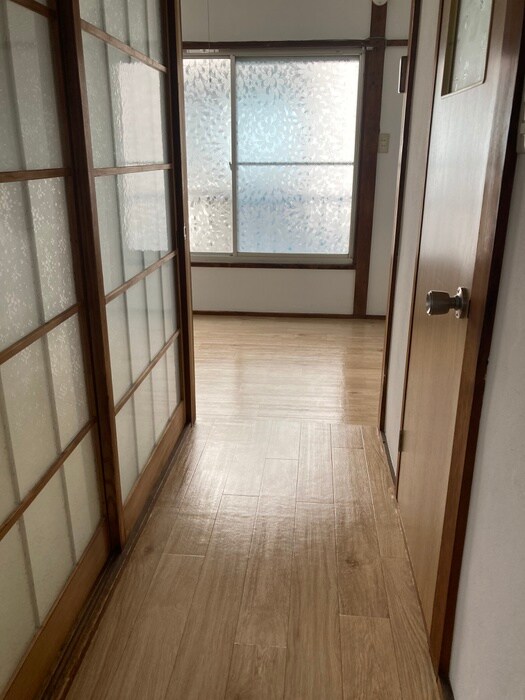 物件内観写真8　(廊下)