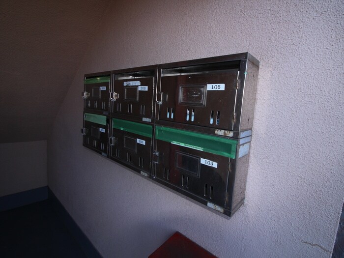 物件外観写真5　(エントランス部分)