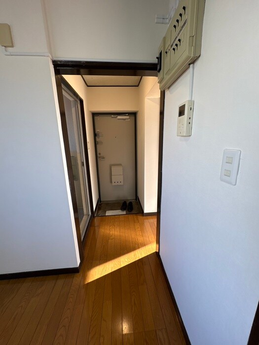 物件内観写真15　(廊下)