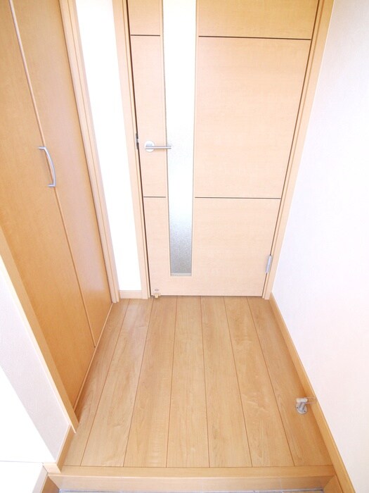 物件内観写真17　(玄関)