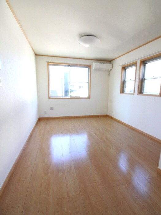 物件内観写真21　(室内からの展望)