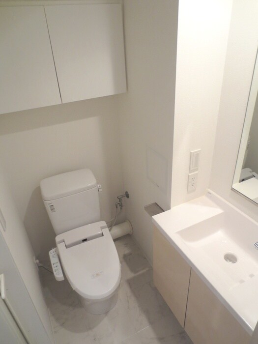 物件内観写真8　(トイレ)