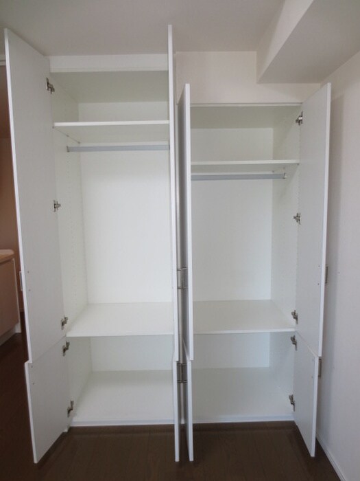 物件内観写真10　(収納)