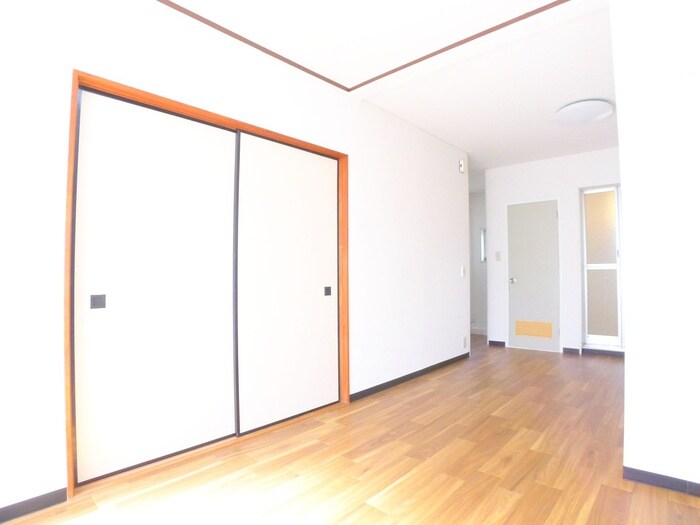 物件内観写真9　(居室)