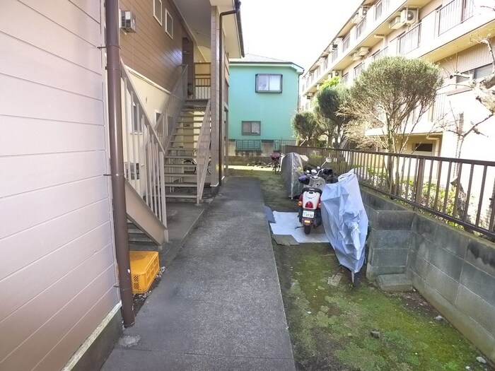 物件外観写真4　(エントランス部分)