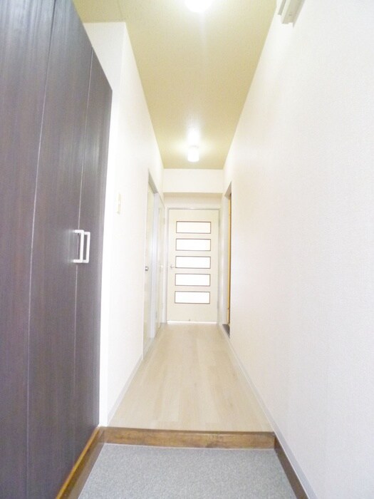 物件内観写真21　(廊下)