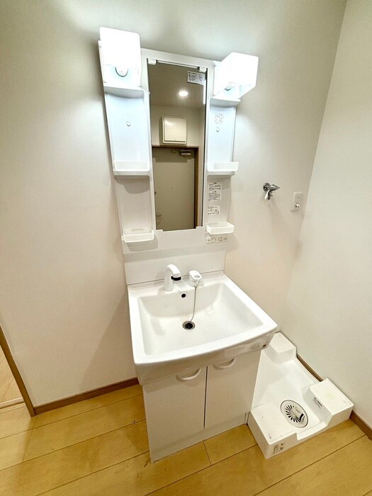 物件内観写真12　(洗面)