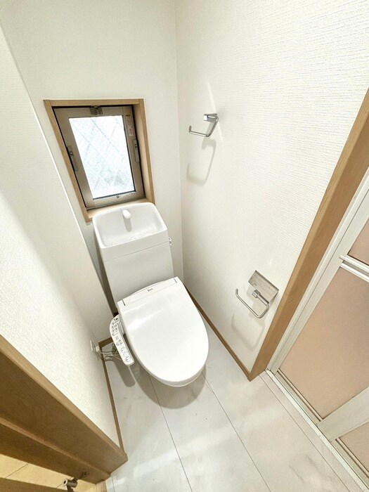 物件内観写真14　(トイレ)