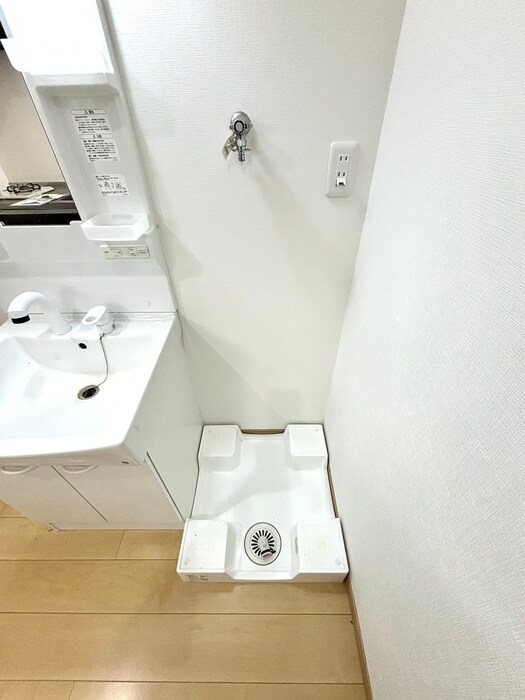 物件内観写真15　(洗濯機置場)