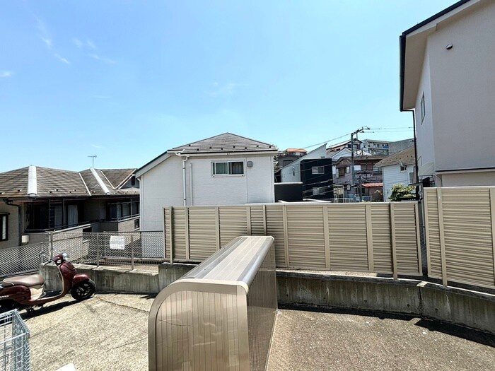 物件内観写真22　(室内からの展望)