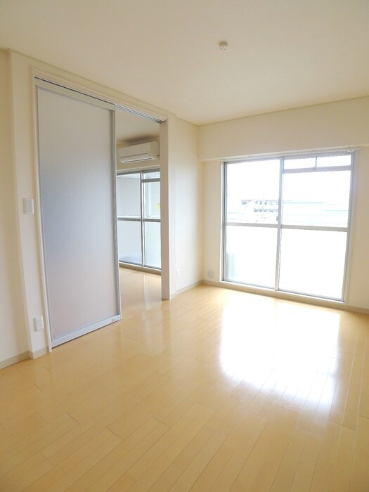 物件内観写真14　(居室)