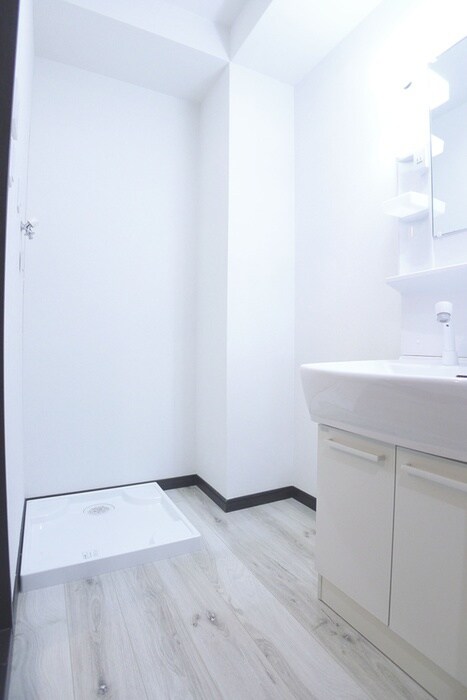 物件内観写真16　(洗濯機置場)