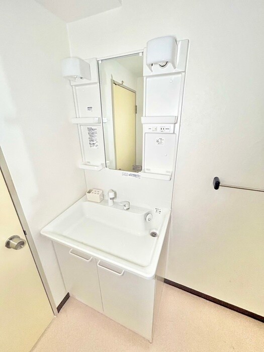 物件内観写真11　(洗面)