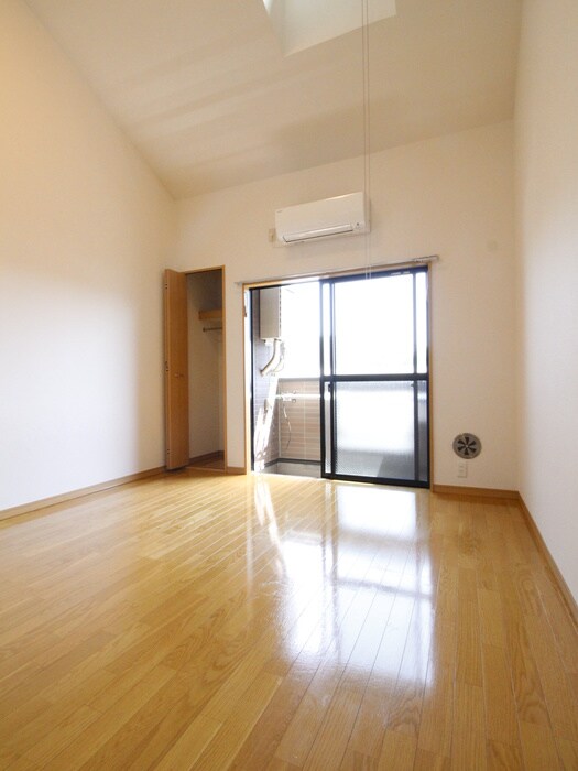 物件内観写真4　(居室)