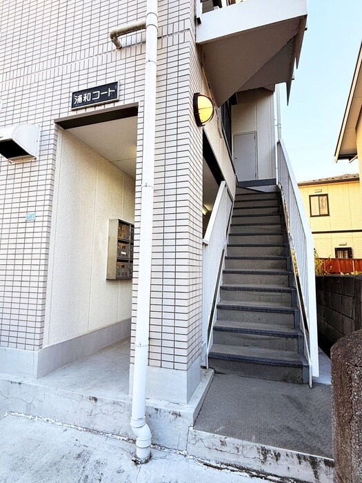 物件外観写真5　(エントランス部分)