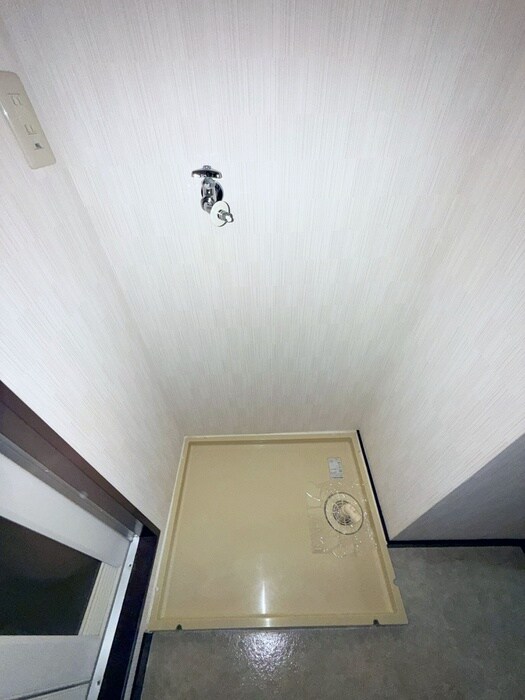 物件内観写真14　(洗濯機置場)