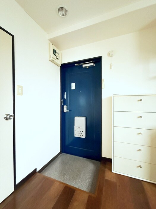 物件内観写真17　(玄関)