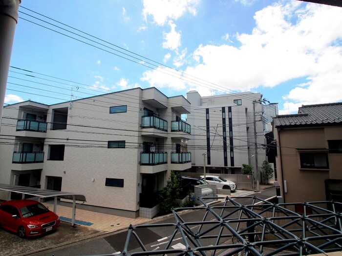 物件内観写真15　(室内からの展望)