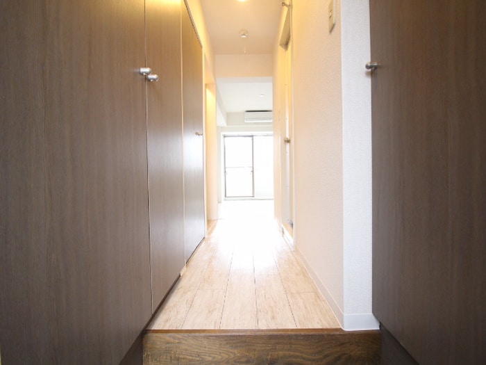 物件内観写真17　(廊下)