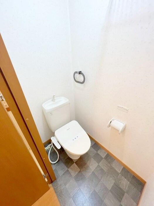 物件内観写真14　(トイレ)