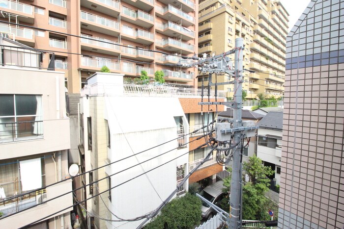 物件内観写真15　(室内からの展望)