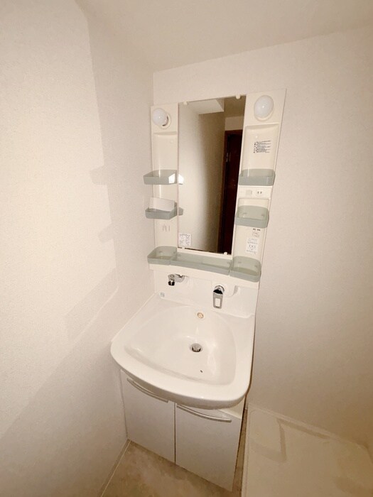 物件内観写真13　(洗面)