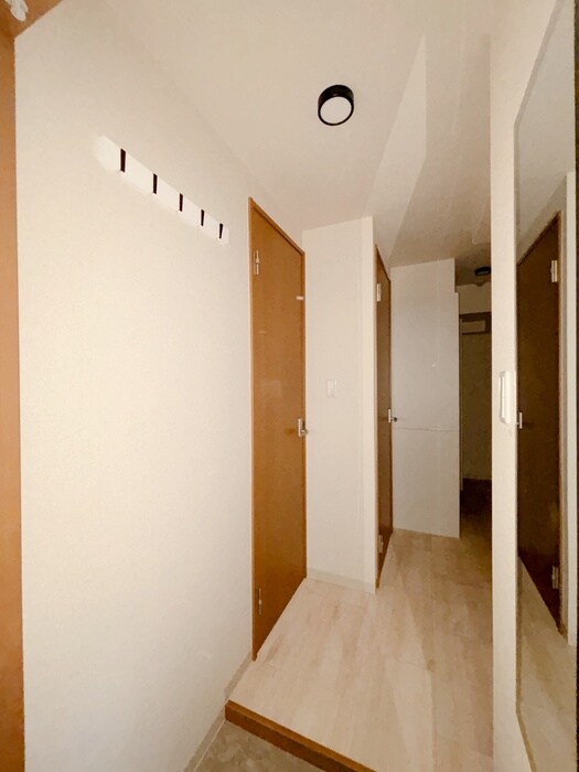 物件内観写真16　(廊下)