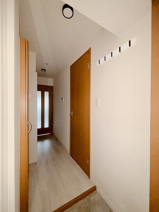 物件内観写真16　(廊下)