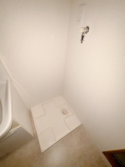 物件内観写真19　(洗濯機置場)