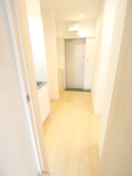 物件内観写真12　(廊下)