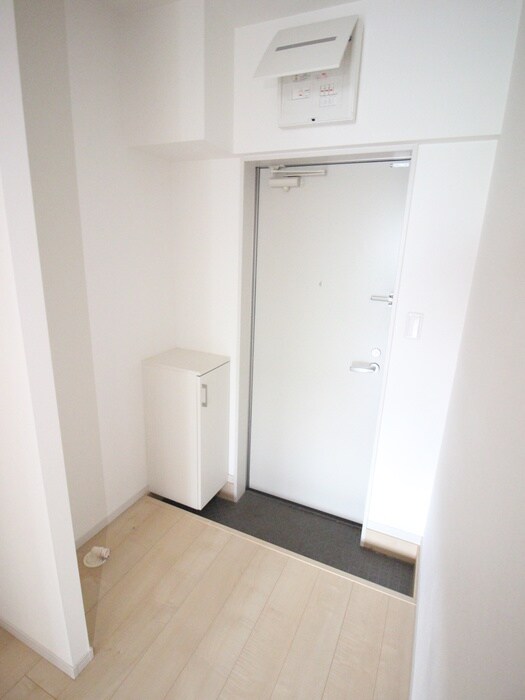 物件内観写真16　(玄関)